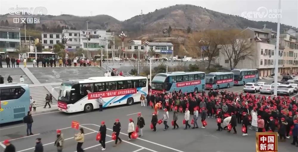 Bwin必赢注册“撸起袖子加油干”各地开工复产节奏加快 用工市场“热火朝天”(图4)